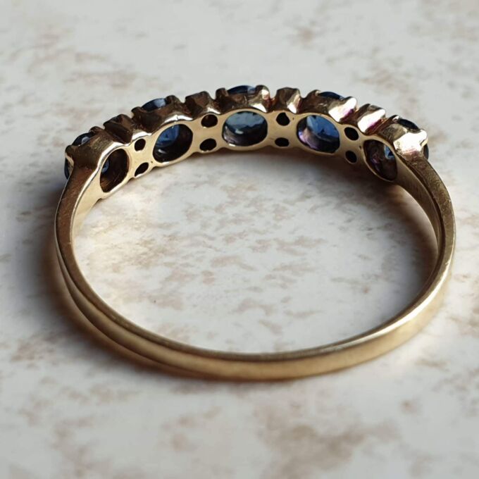 Sapphire and Diamond Ring in 18ct Gold, a UK O or a US 7 1/2