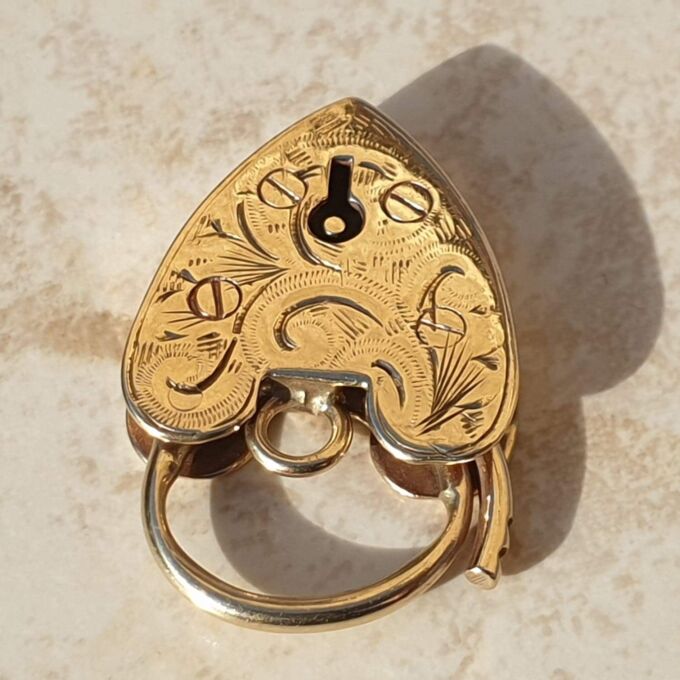 Engraved Heart Padlock in 9ct Gold