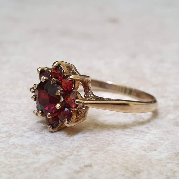 Garnet Cluster ring in 9ct Gold.