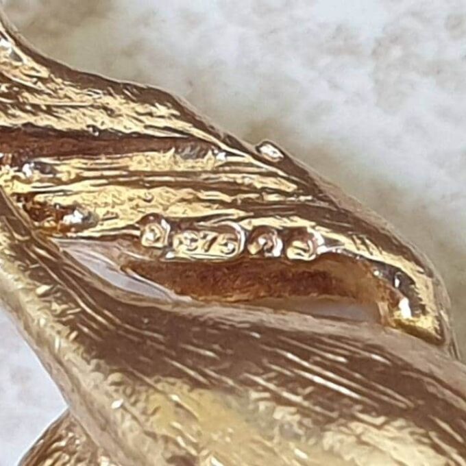 Horse Pendant in 9ct Gold.