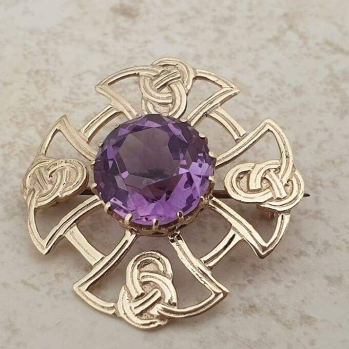Celtic Style Amethyst Brooch in 9ct Gold.