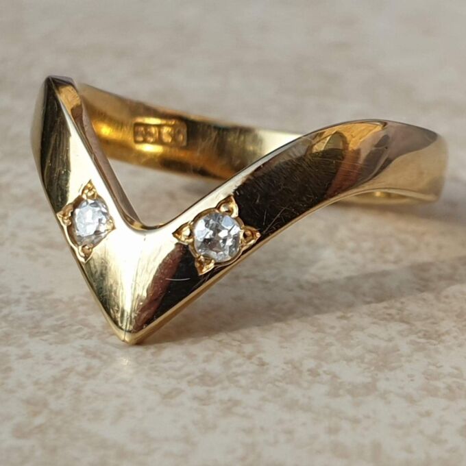 Diamond Set Wishbone or Chevron Ring in 18ct Gold,  a UK K 1/2 or a US 5 3/4.
