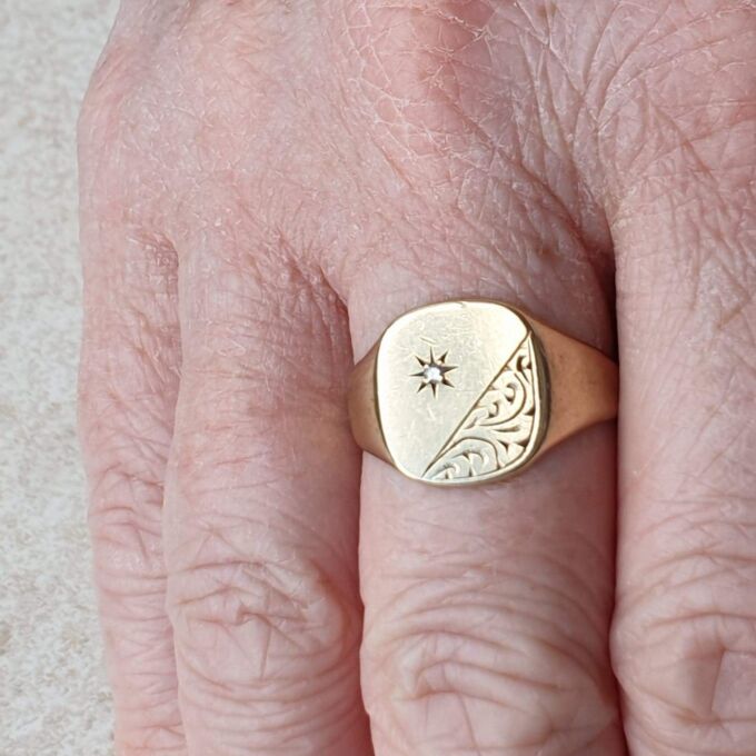 Diamond Accent Engraved Signet Ring in 9ct Gold,  a UK R 1/2 or a US 9 1/4.