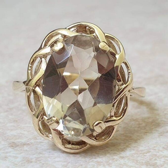 Citrine Solitaire Ring in 9ct Gold.