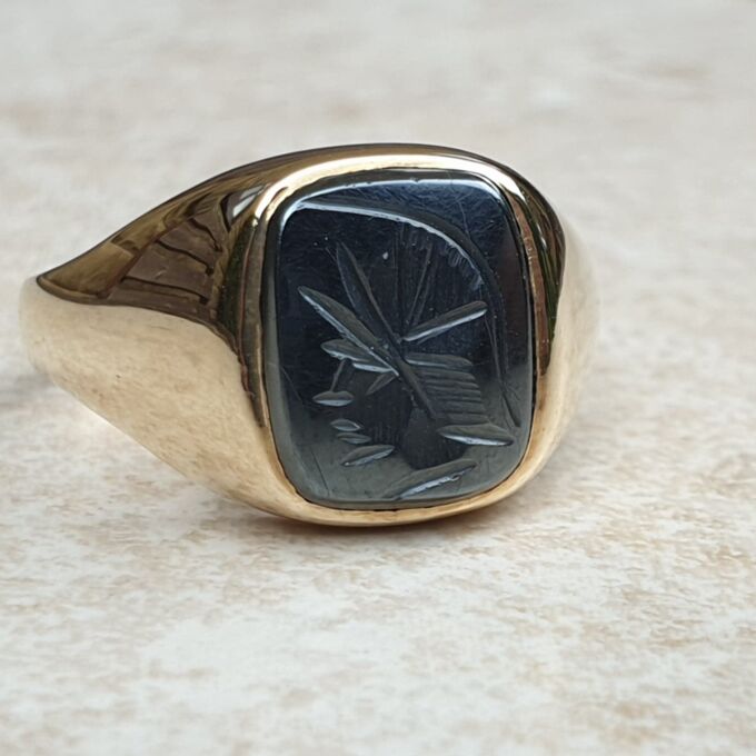 Hematite Centurion Ring in 9ct Gold,  a UK size T or a US 10.