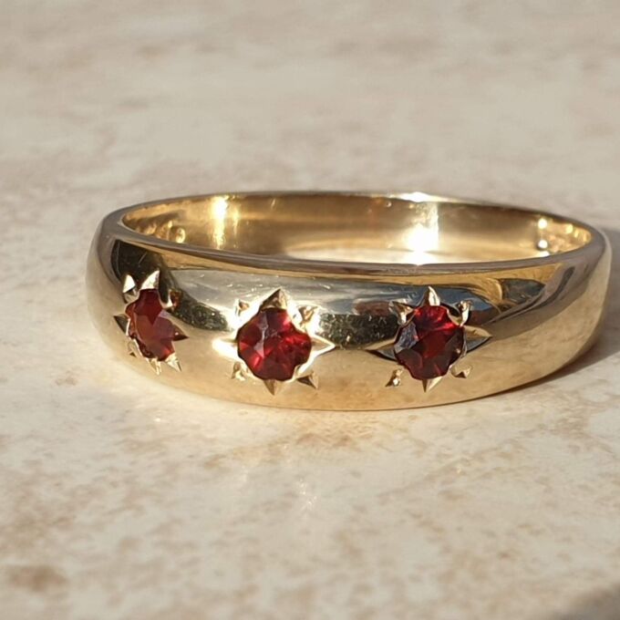 Three Stone Garnet Ring in 9ct Gold,  a UK O or a US 7 1/2.