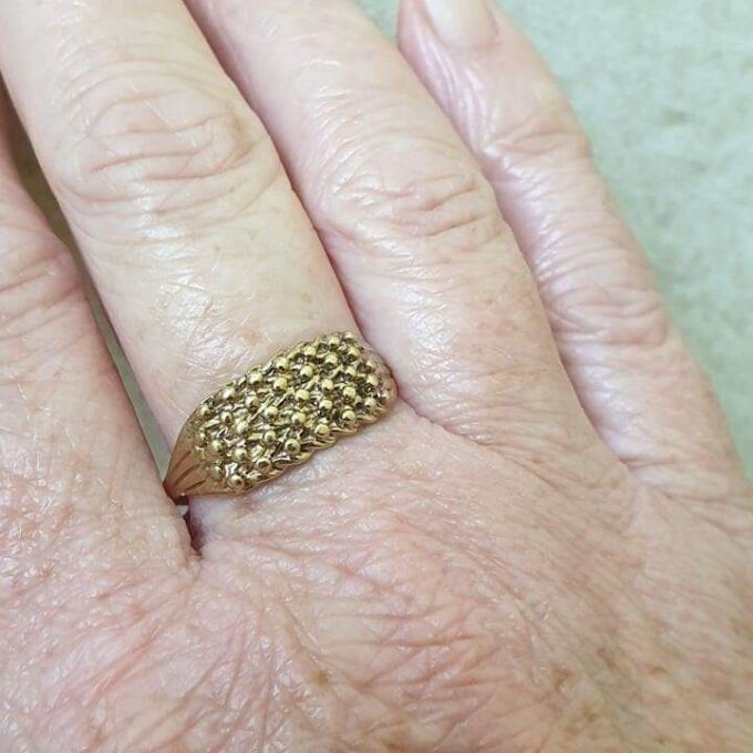 Keeper Ring in 9ct Gold, a UK U or a US 10 1/4