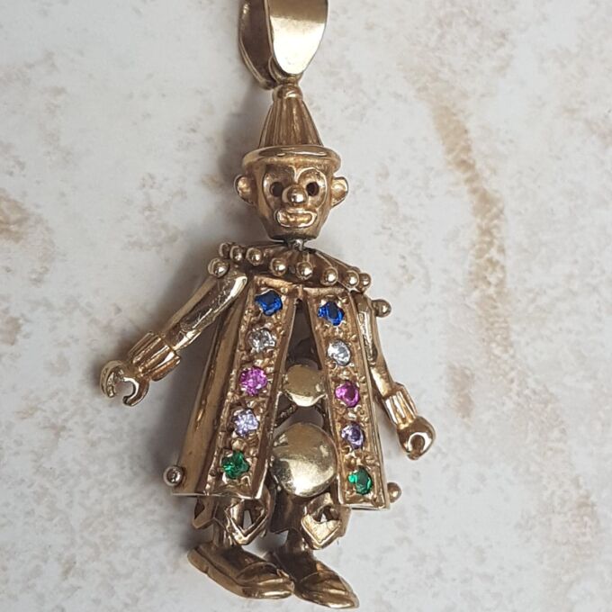 Fabulous Articulated Clown Pendant in 9ct Gold