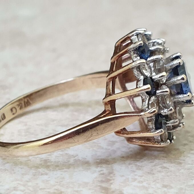 Synthetic Blue Sapphire and Spinel Ring in 9ct Gold, a UK M 1/2 or a US 6 3/4