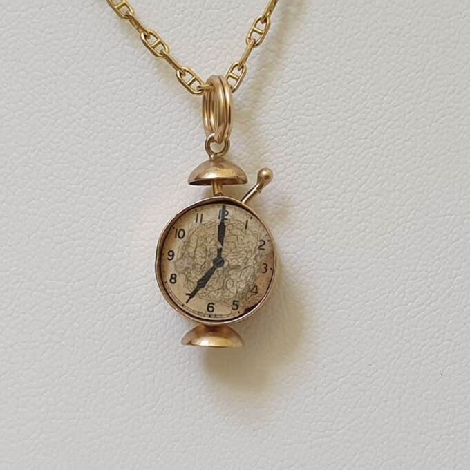 Alarm Clock Charm Pendant in 9ct Gold.