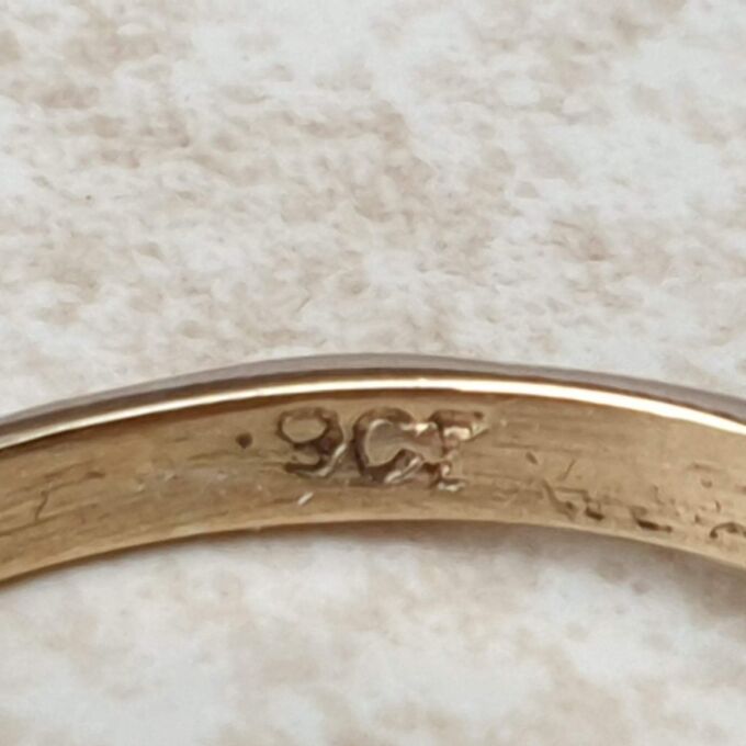 Yellow and White Topaz Cluster Ring in 9ct Gold,  a UK J  or a US 5.