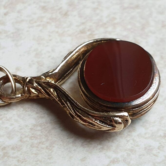 Two Sided Spinner Fob Pendant in 9ct Gold.