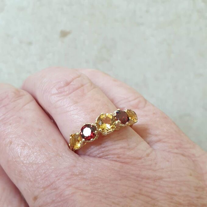 Citrine and Garnet Ring in 9ct Gold, a UK N or a US 7