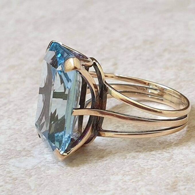 Synthetic Blue Spinel Solitaire Ring in 9ct Gold.