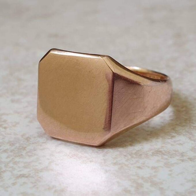 Simple Plain Signet Ring in 9ct Rose Gold, a UK K 1/2 or a US 5 3/4