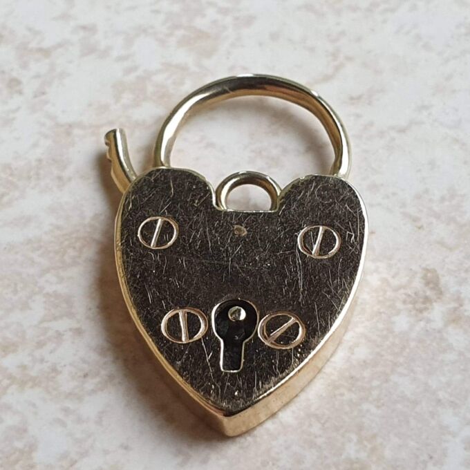 Plain Heart Shaped Padlock in 9ct Gold
