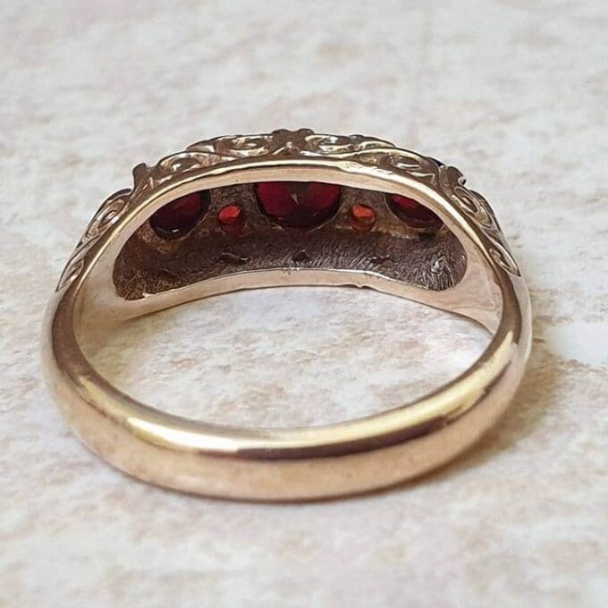 Garnet Gypsy Ring in 9ct Gold.