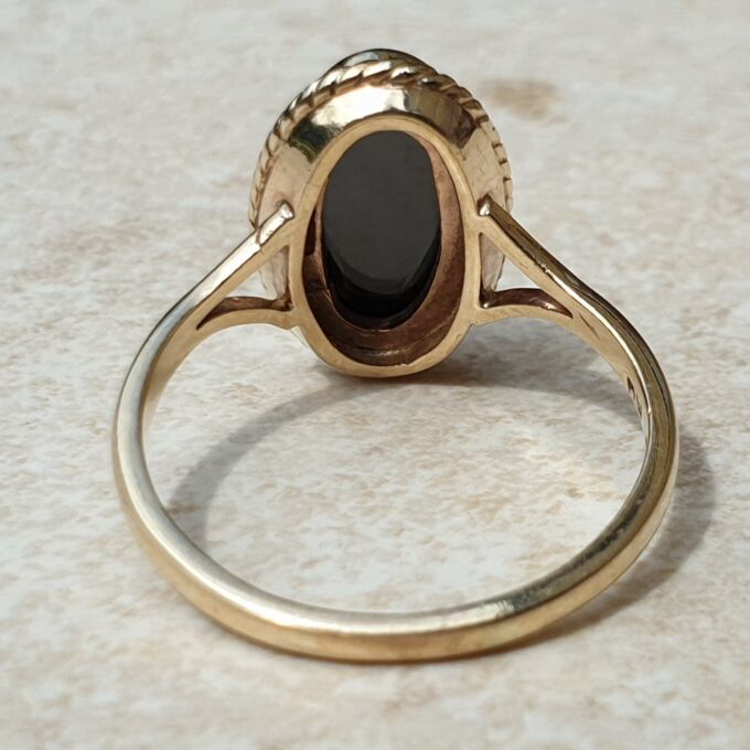 Oval Opal Doublet Ring in 9ct gold, a UK O or a US 7 1/2