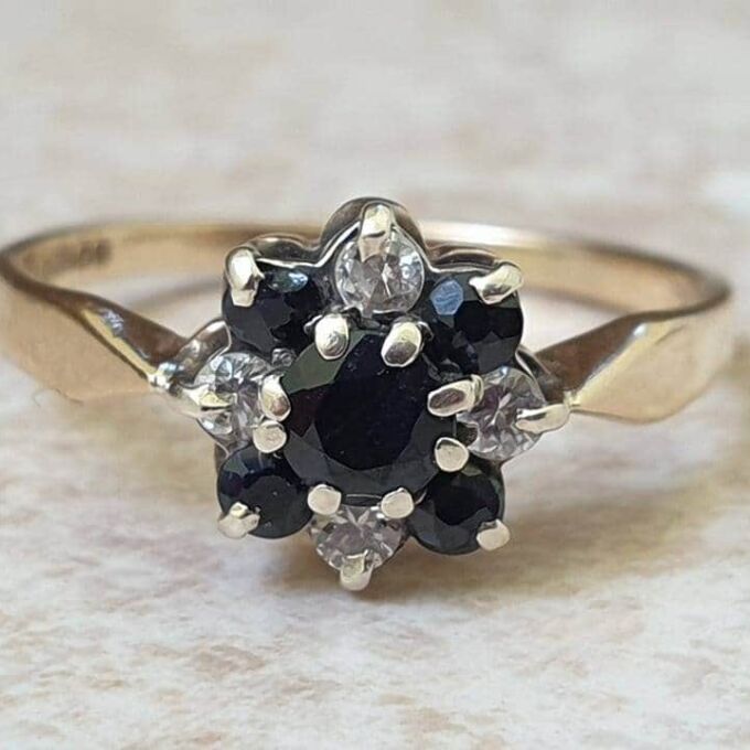 Sapphire and Diamond Ring in 9ct Gold, a UK J 1/2 or a US 5 1/4
