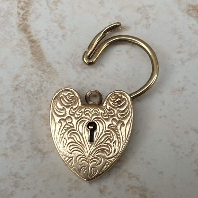 Ornate Engraved Heart Padlock in 9ct Gold