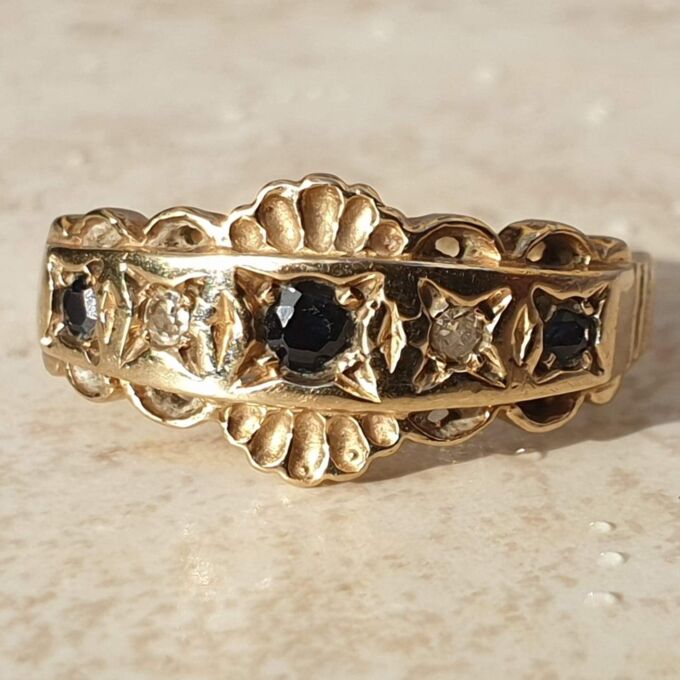 Sapphire and Diamond Ring in 9ct Gold,  a UK L 1/2 or a US 6 1/4.