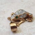 Fun Frog Pendant in 9ct Gold.