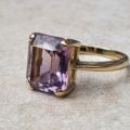 Amethyst Solitaire Ring in 9ct Gold.