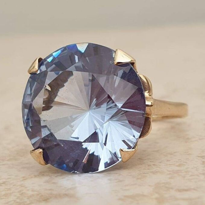 Huge Synthetic Spinel Ring in 9ct Gold.
