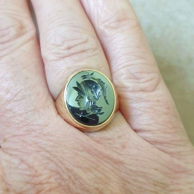 Hematite Centurion Signet Ring in 9ct Gold, a UK J 1/2 or a US 5 1/4