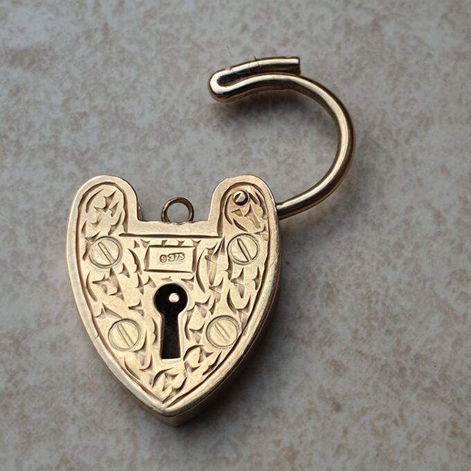 Vintage Engraved Heart Padlock in 9ct Gold