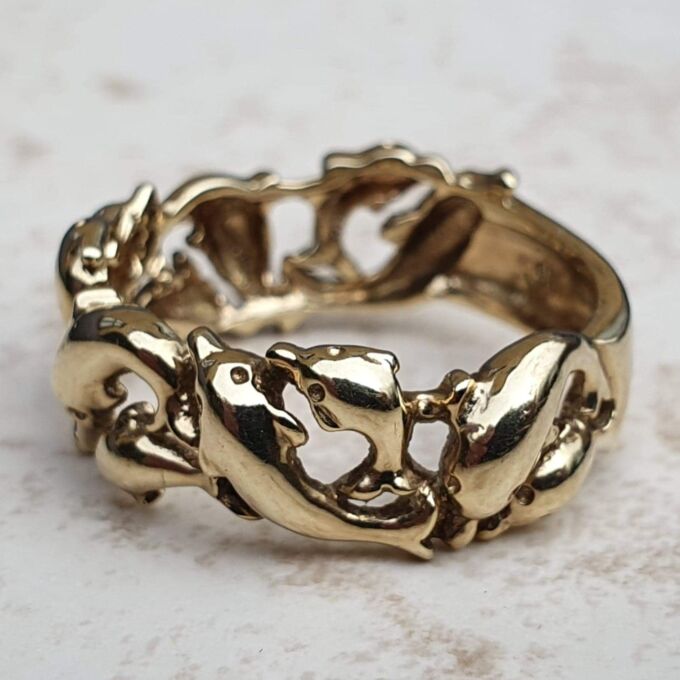 Dolphin Band Ring in 9ct Gold, a UK N 1/2 or a US 7 1/4