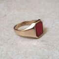 Carnelian Set Signet Ring in 9ct Gold, a UK O 1/2 or a US 7 3/4