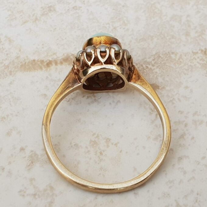 Stunning Opal and Split Pearl Halo Ring in 9ct Gold, a UK L 1/2 or a US 6 1/4.