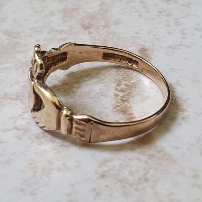 Reserved – Claddagh Heart, Crown & Hands Ring in 9ct Gold, a UK M or a US 6 1/2