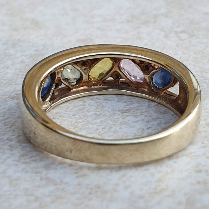 Multi Sapphire Ring in 9ct Gold, a UK M 1/2 or a US 6 3/4