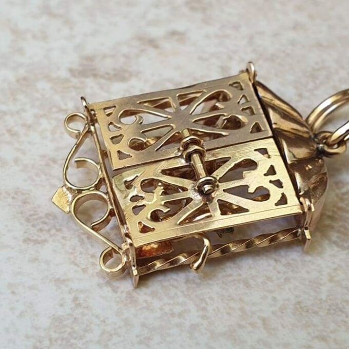 Quirky Window Shutter Gardeners Pendant in 9ct Gold. - Gems Afire ...