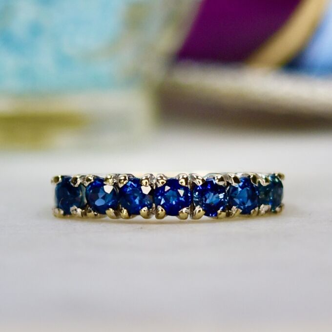 Blue Stone Stacking Band in 9ct Gold.