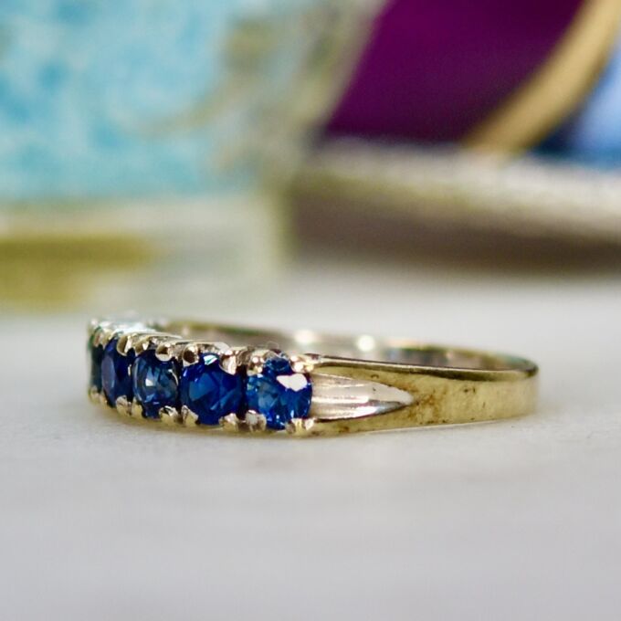Blue Stone Stacking Band in 9ct Gold.