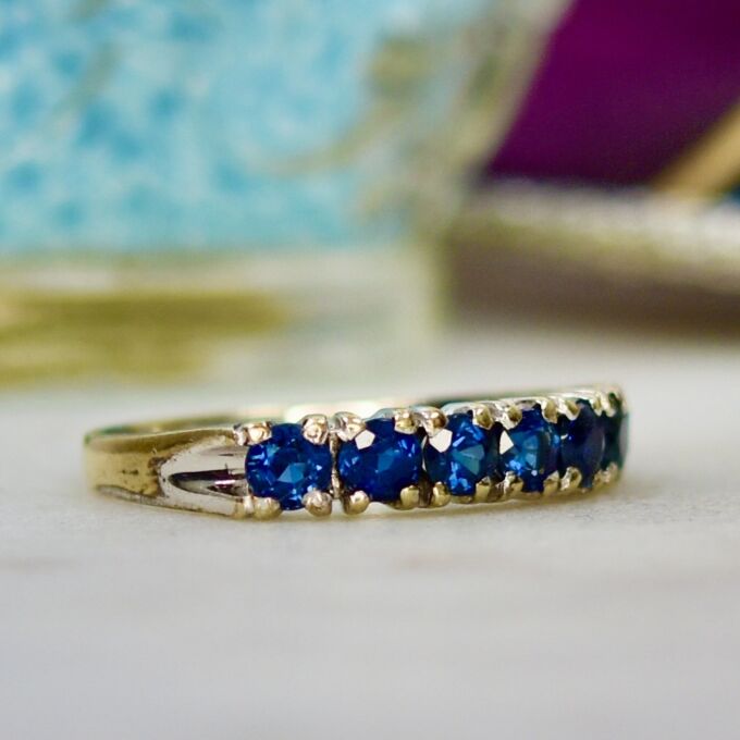 Blue Stone Stacking Band in 9ct Gold.