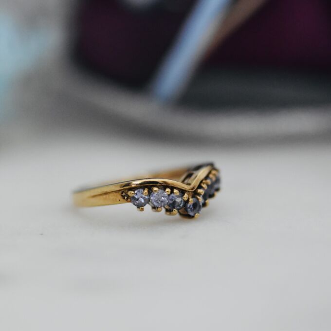 Tanzanite Wishbone or Chevron Ring in 9ct Gold.