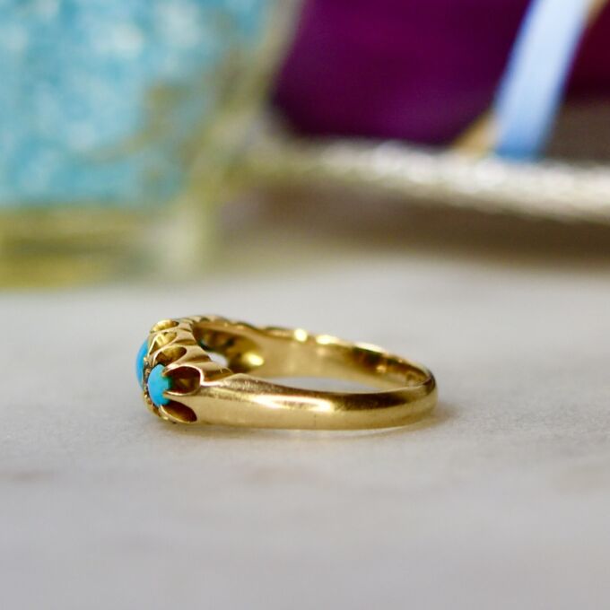 Antique Edwardian Ring in 18ct Gold