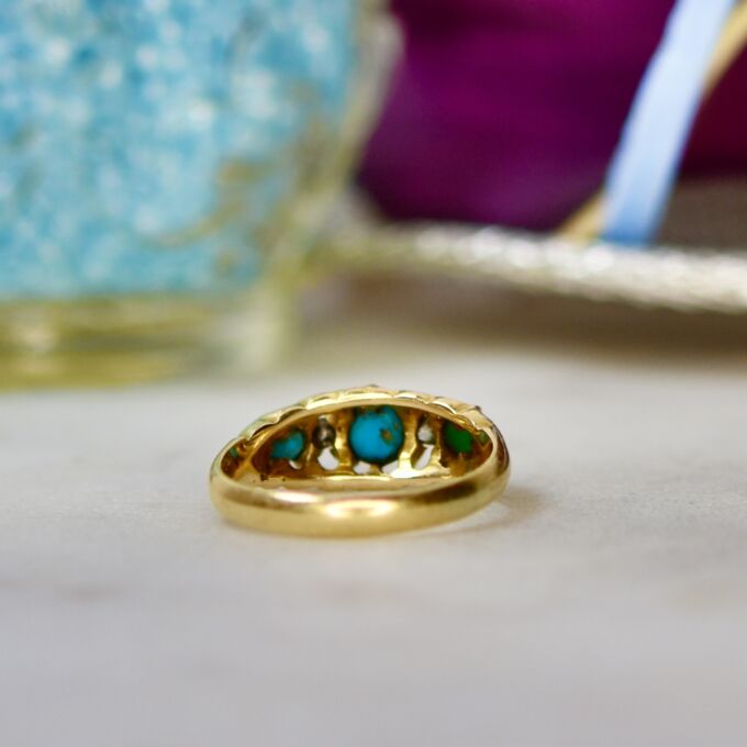 Antique Edwardian Ring in 18ct Gold