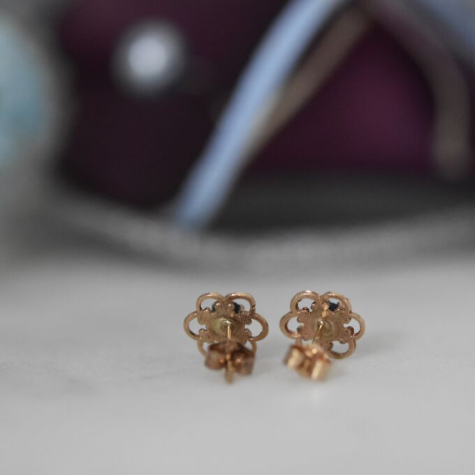 Flower Design Stud Earrings in 9ct Gold.
