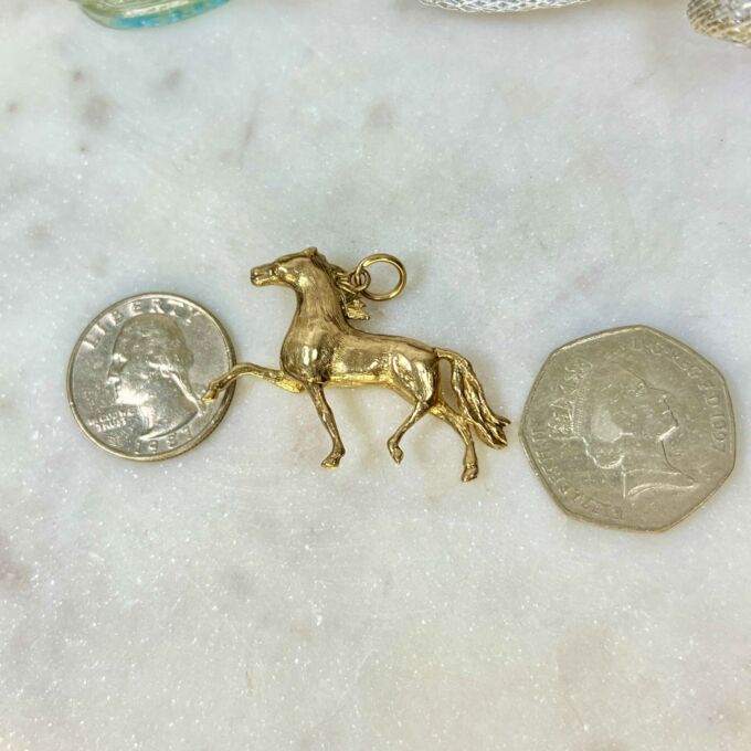 Horse Pendant in 9ct Gold.