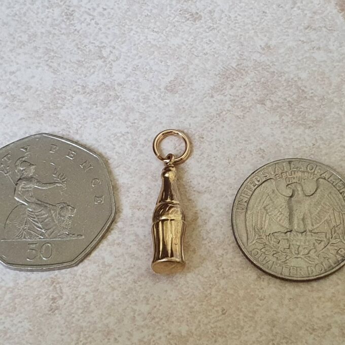 Coca Cola Bottle Charm Pendant in 9ct Gold