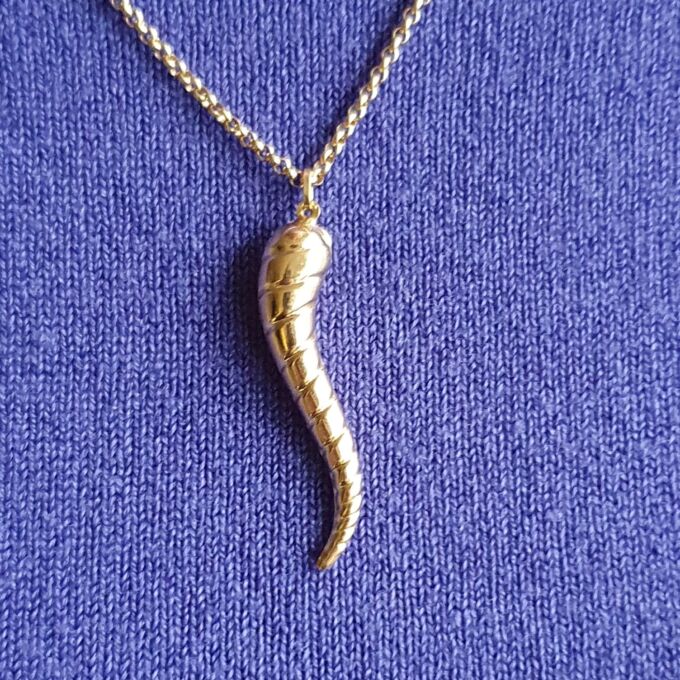Cornicello Horn Pendant in 9ct Gold