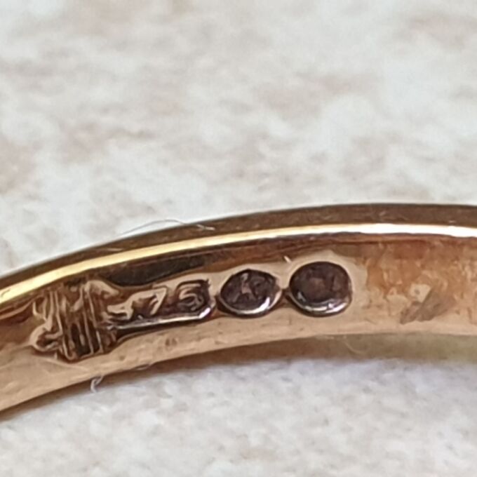 Turquoise Cluster Ring in 9ct Gold