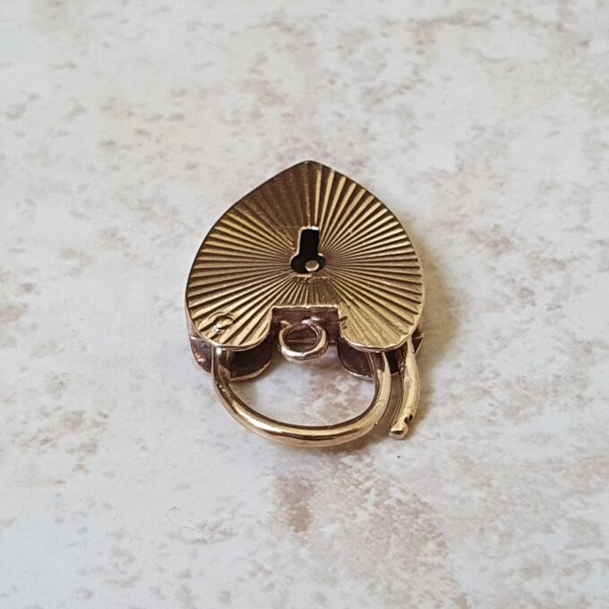 Sunburst Heart Pendant in 9ct Gold