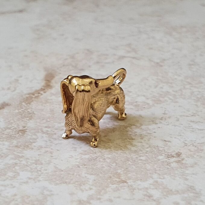 Small Dog Pendant in 9ct Gold