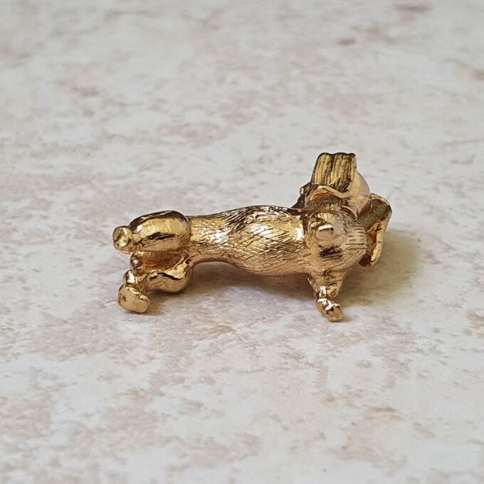 Small Dog Pendant in 9ct Gold